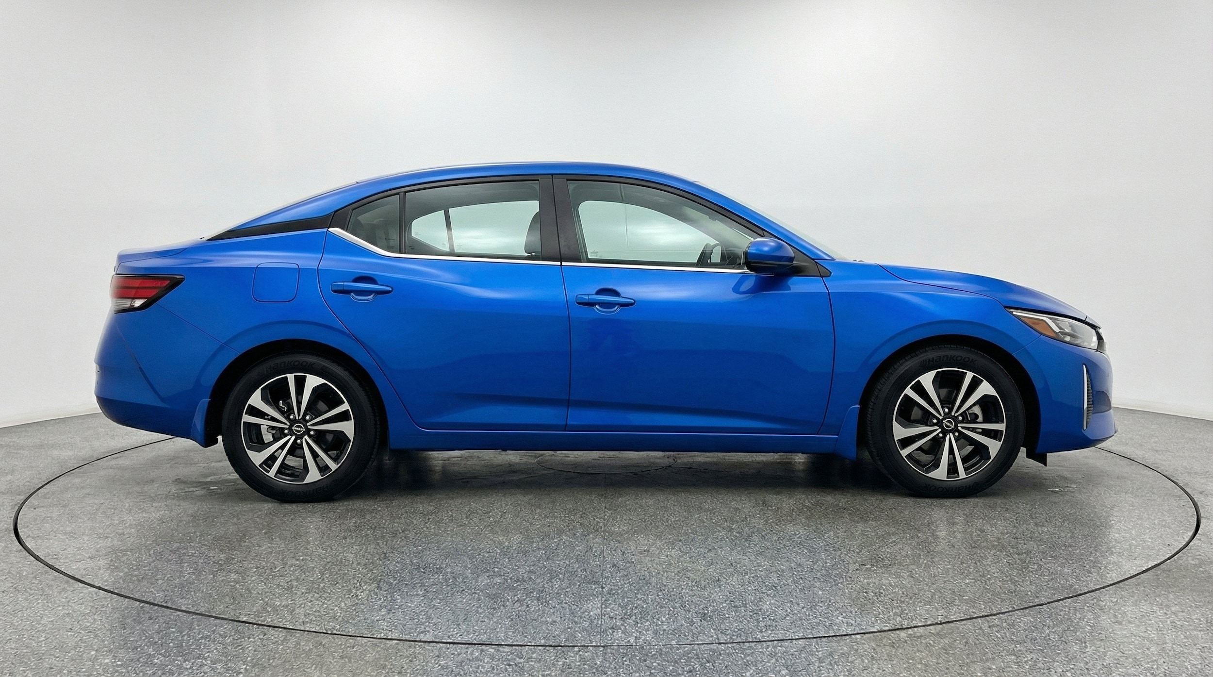 Thumbnail: 2025 Nissan Sentra - 10