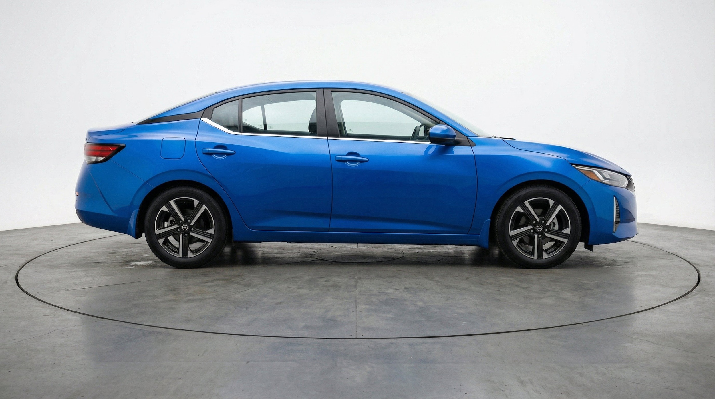 Thumbnail: 2025 Nissan Sentra - 10
