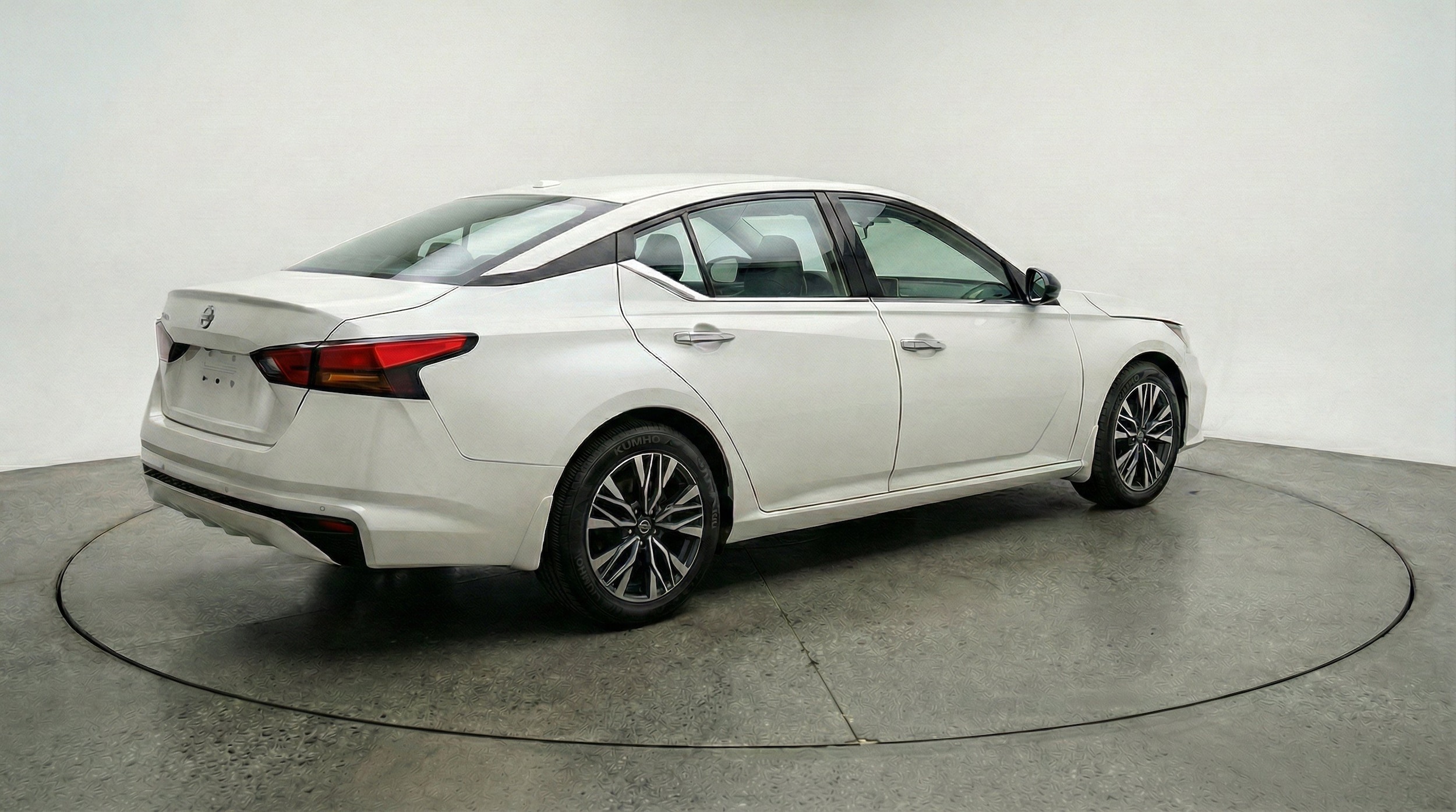 Thumbnail: 2025 Nissan Altima - 9