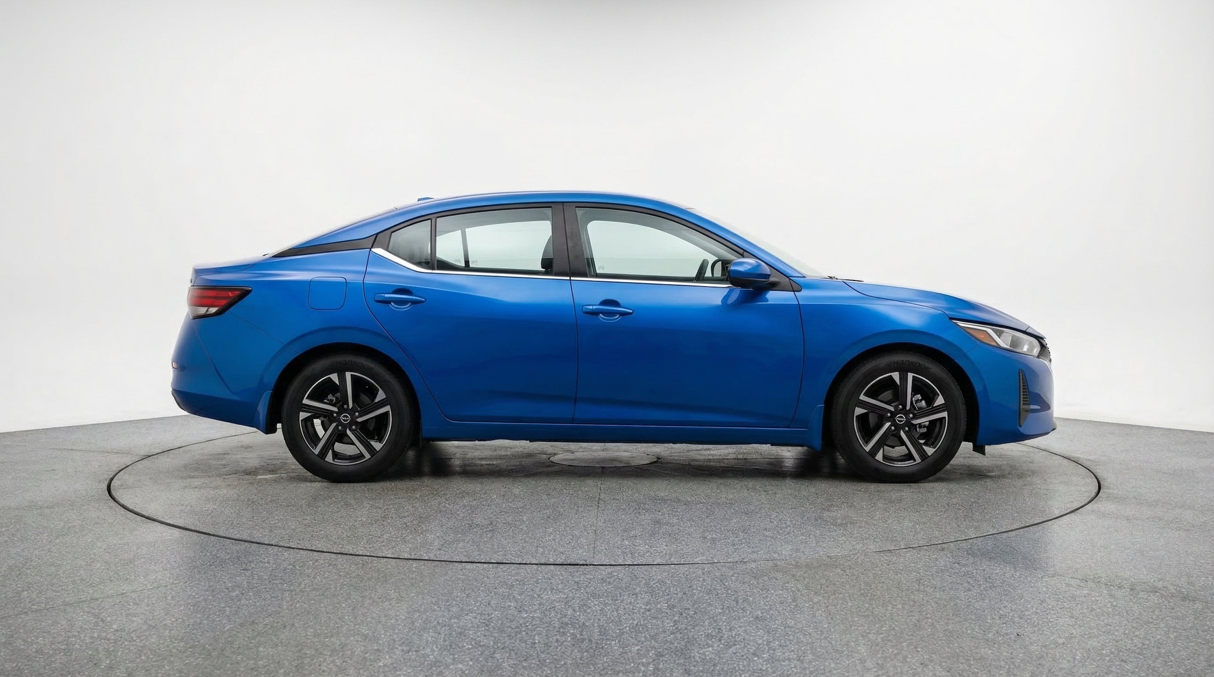 Thumbnail: 2025 Nissan Sentra - 10