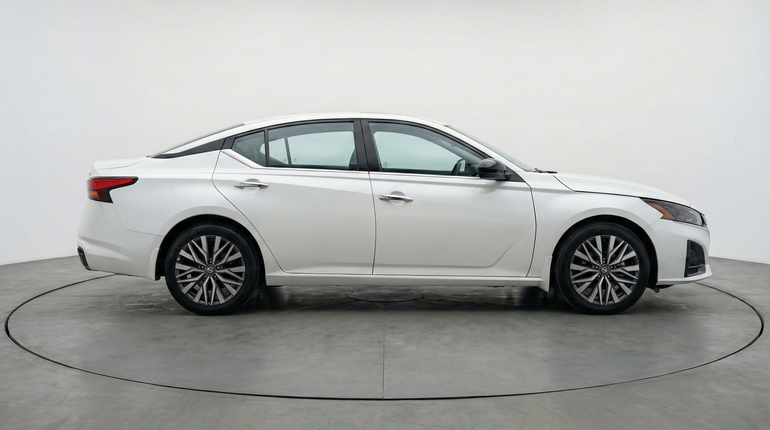 Thumbnail: 2025 Nissan Altima - 10