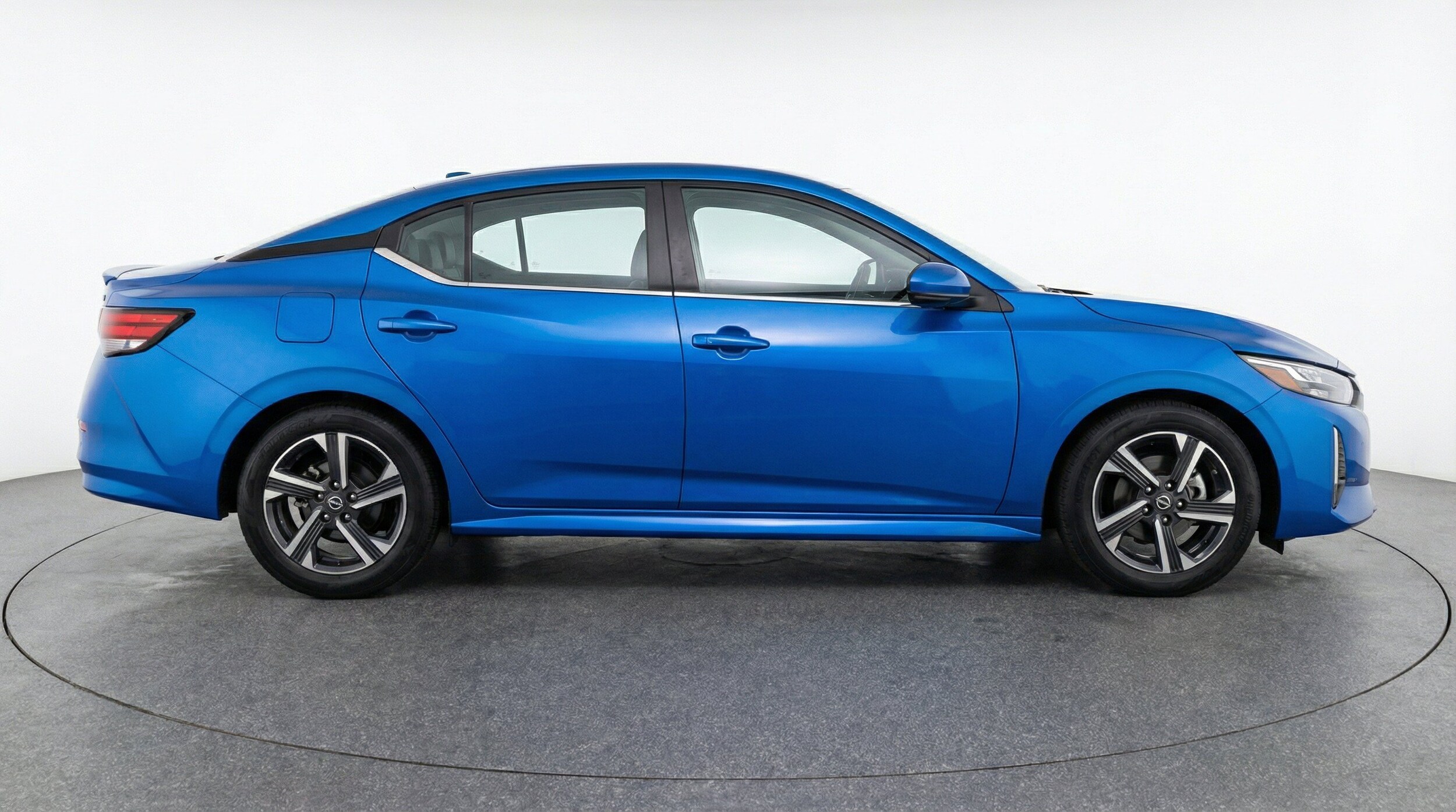 Thumbnail: 2025 Nissan Sentra - 11