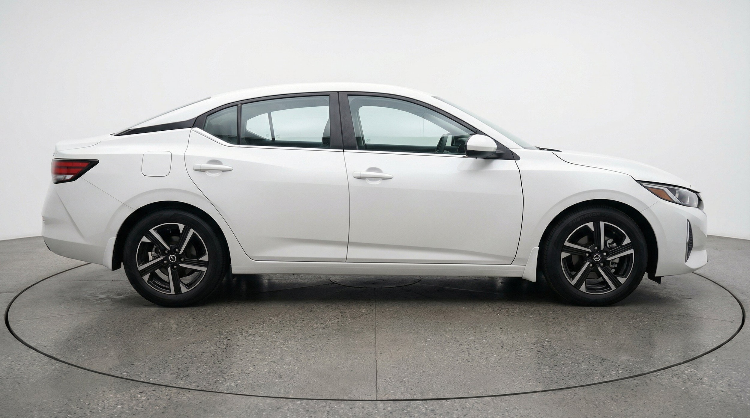 Thumbnail: 2025 Nissan Sentra - 11
