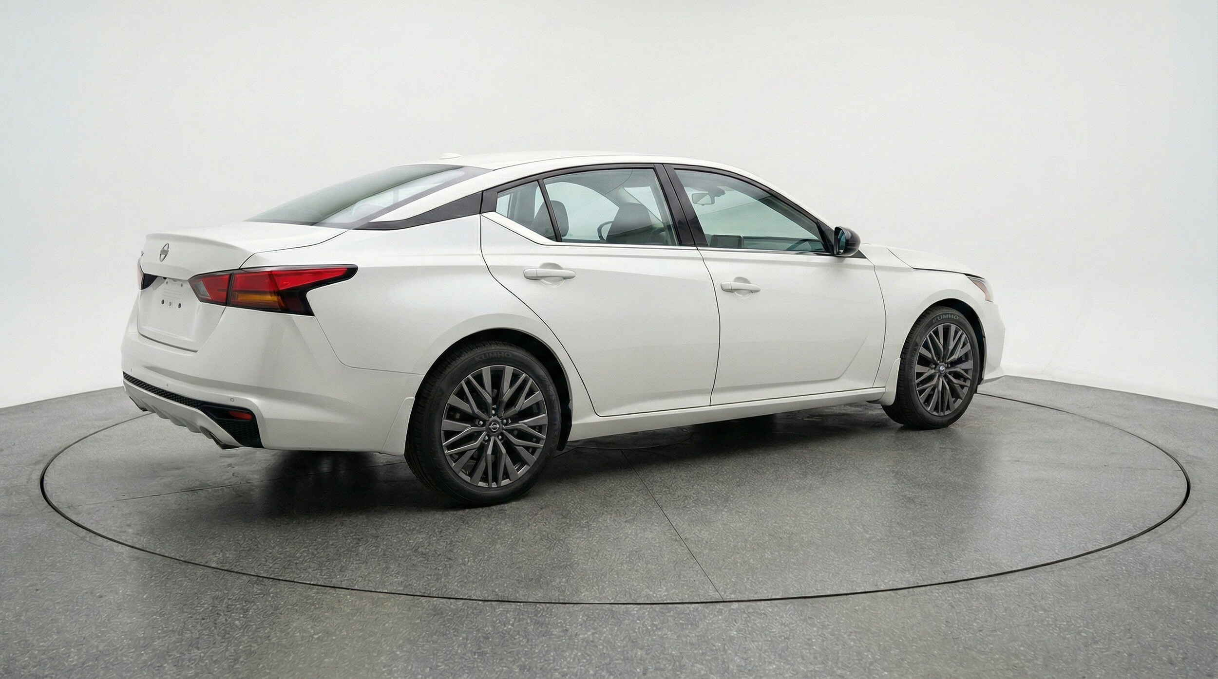 Thumbnail: 2025 Nissan Altima - 9