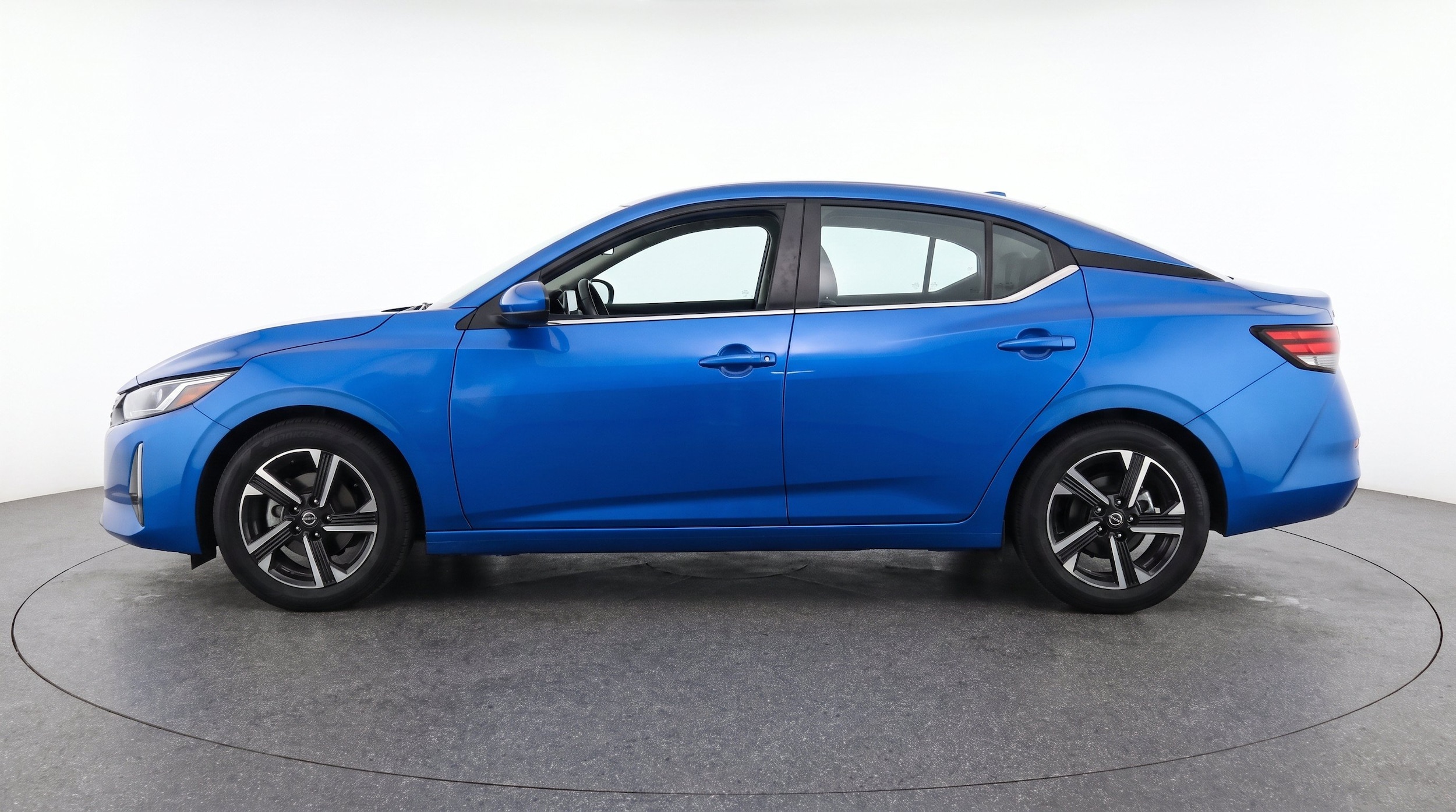 Thumbnail: 2025 Nissan Sentra - 5