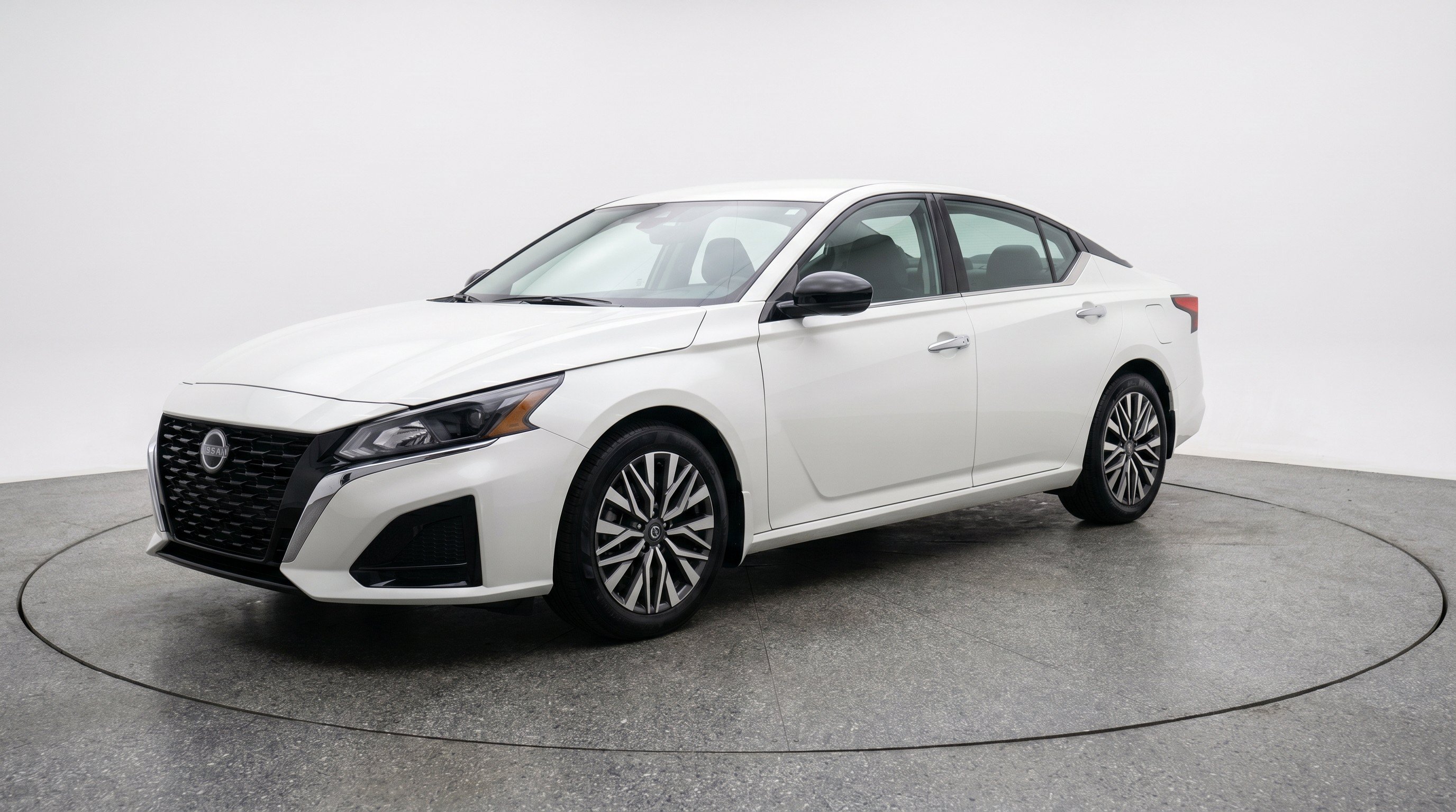 Thumbnail: 2025 Nissan Altima - 3