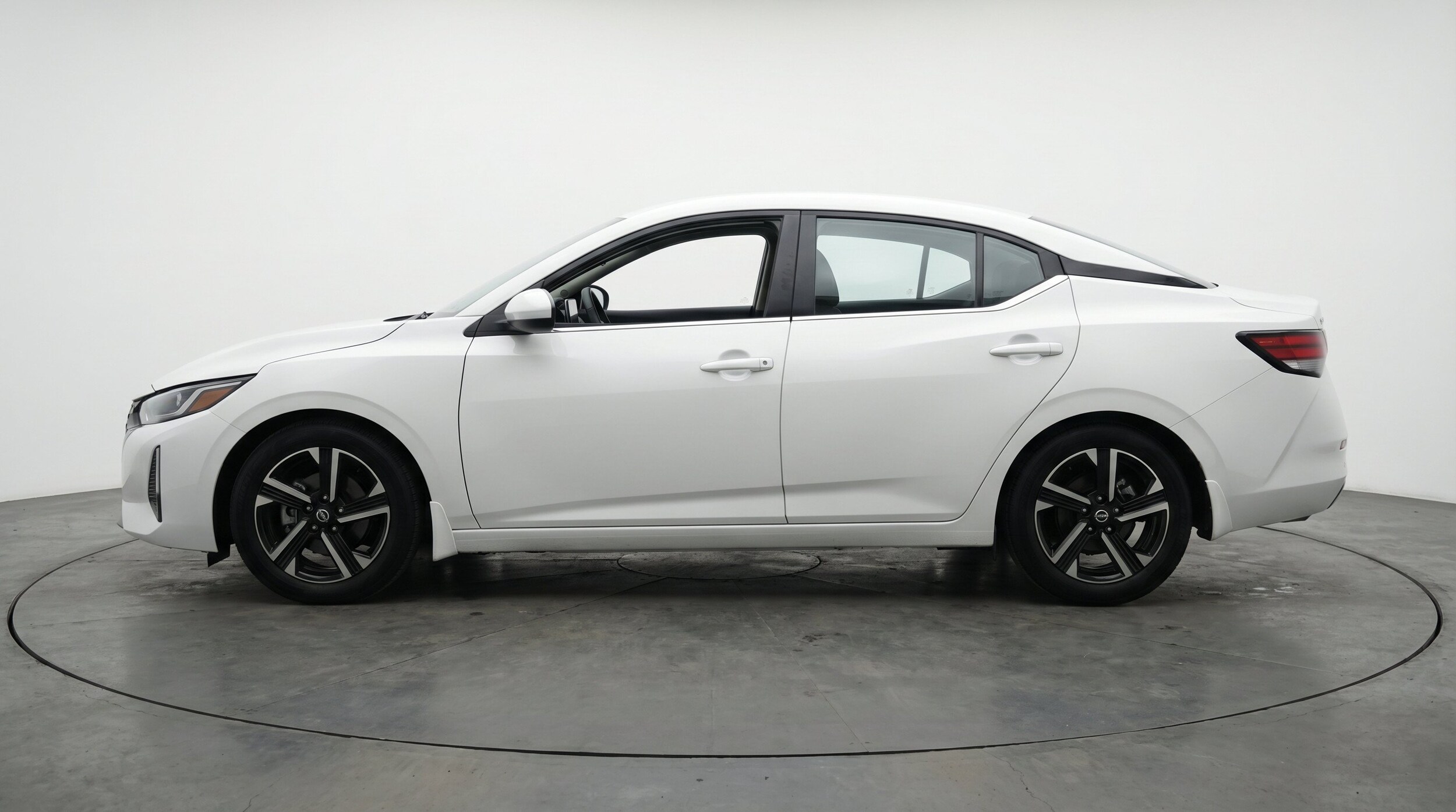 Thumbnail: 2025 Nissan Sentra - 5