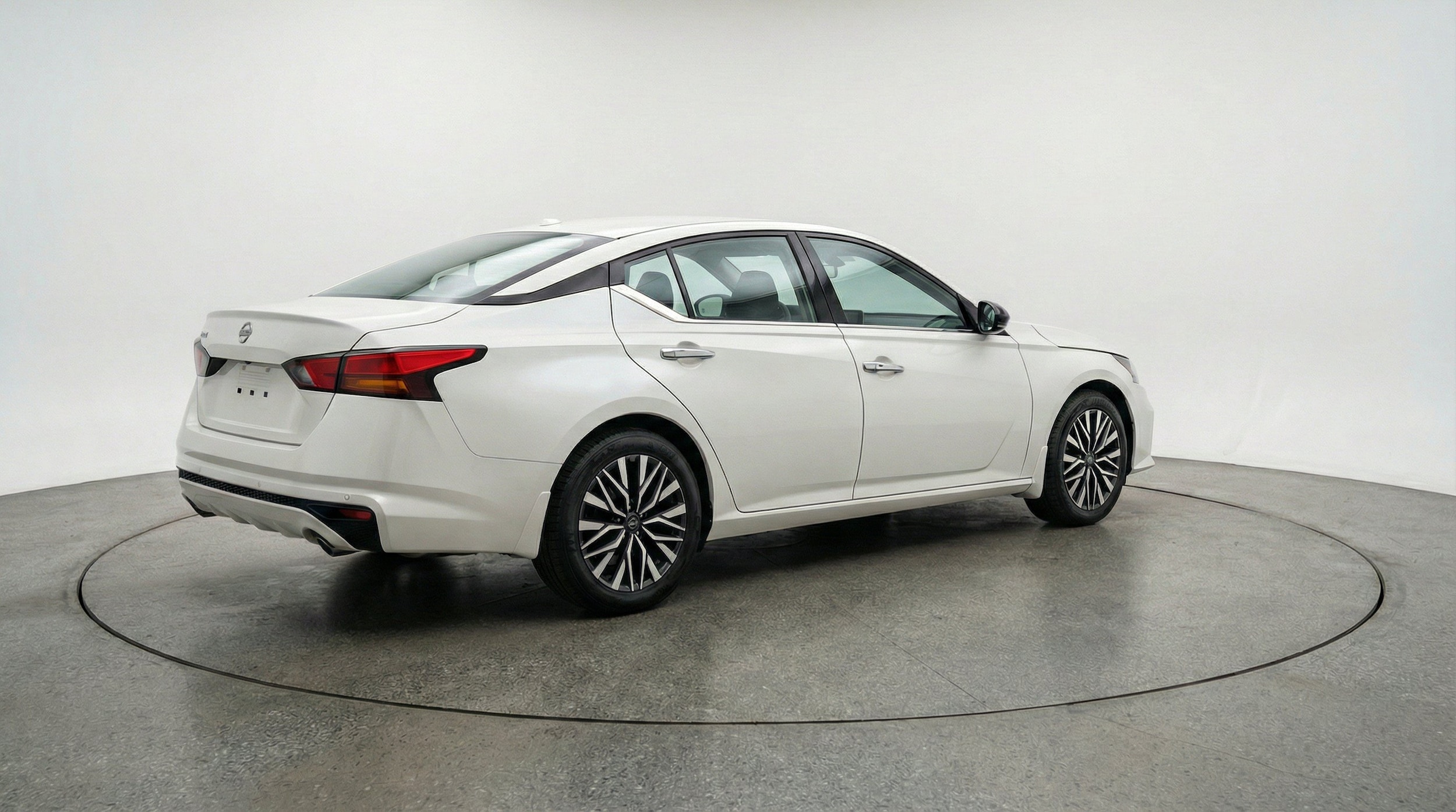 Thumbnail: 2025 Nissan Altima - 9