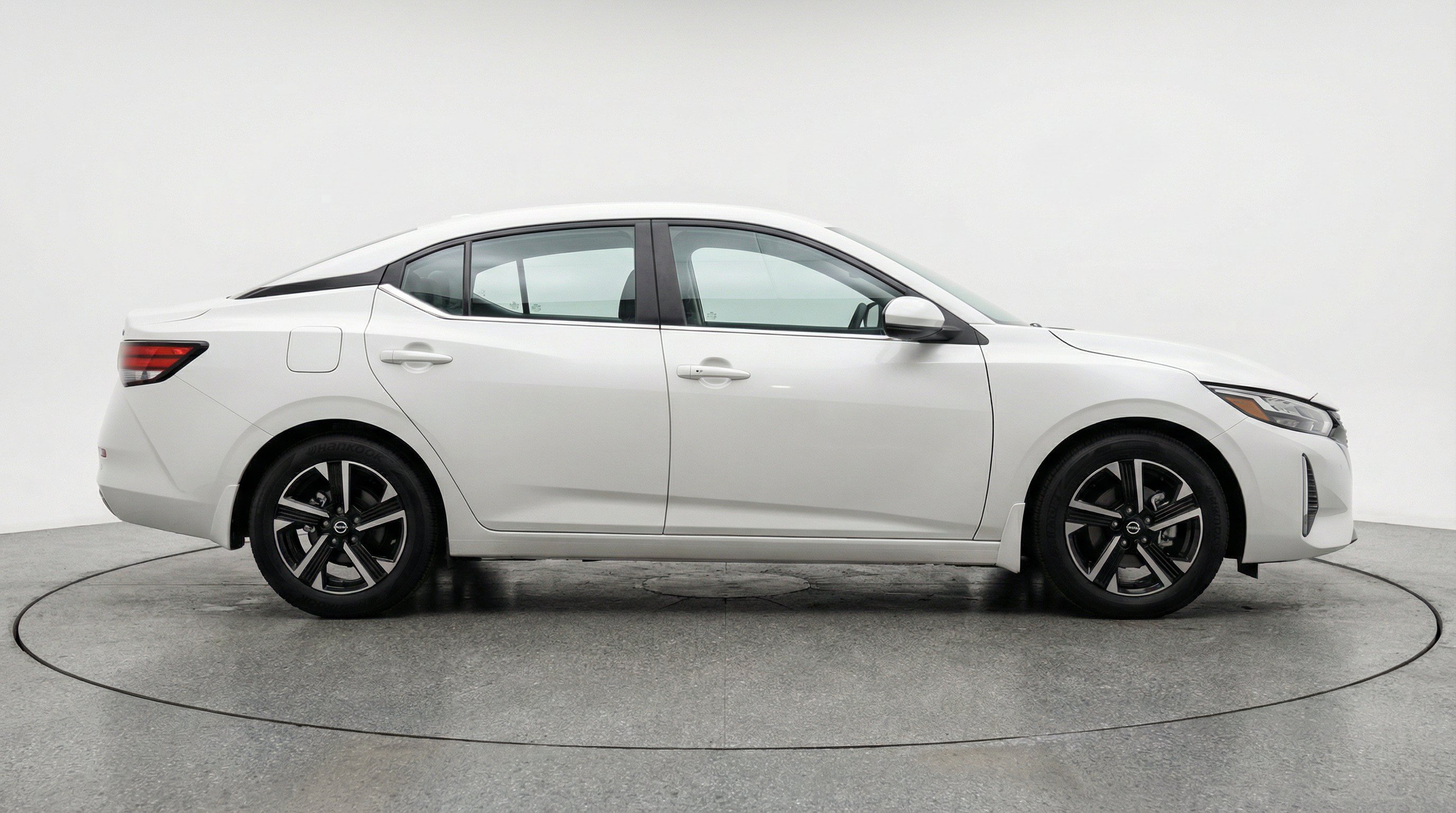 Thumbnail: 2025 Nissan Sentra - 10