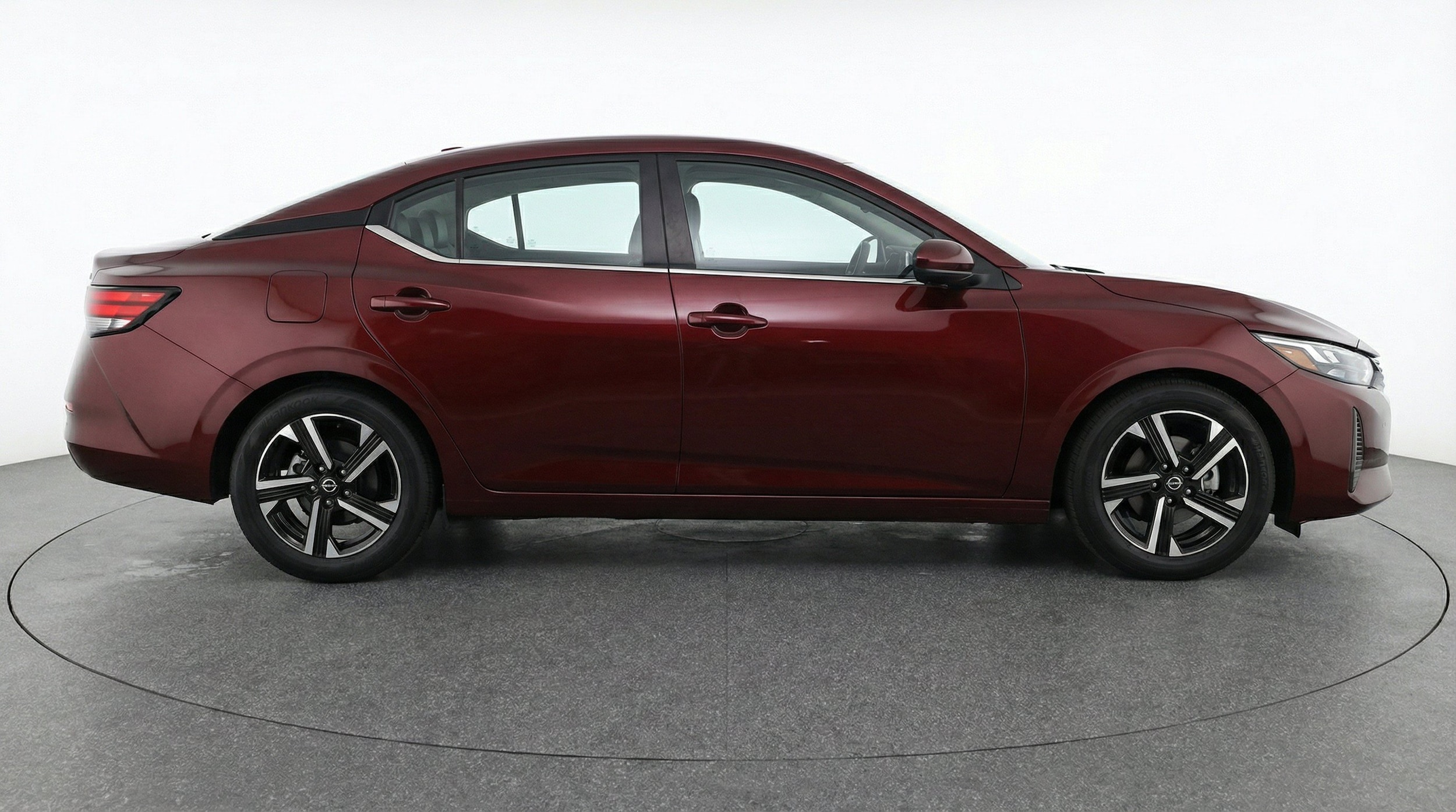Thumbnail: 2025 Nissan Sentra - 10