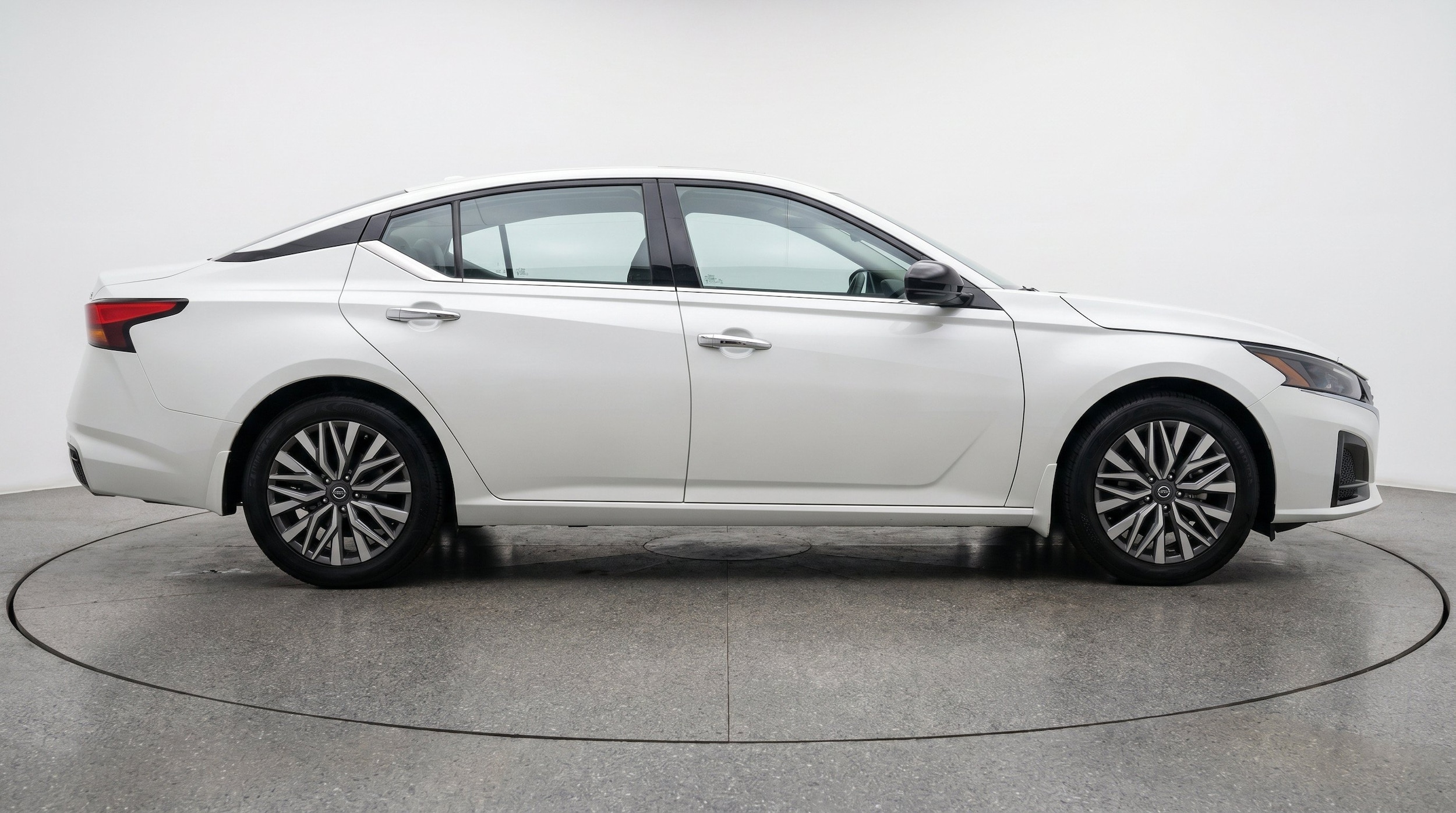 Thumbnail: 2025 Nissan Altima - 10