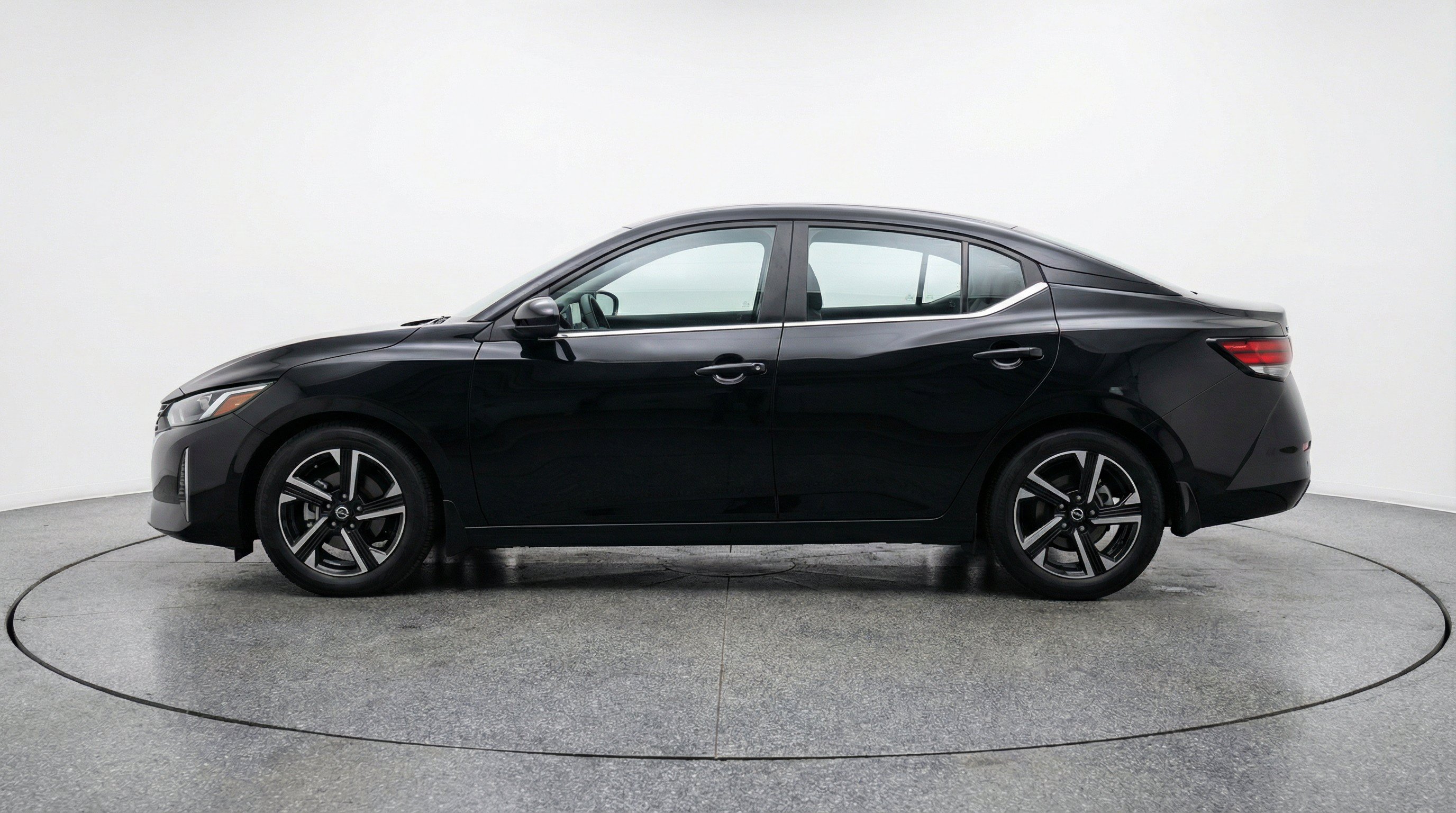 Thumbnail: 2025 Nissan Sentra - 5