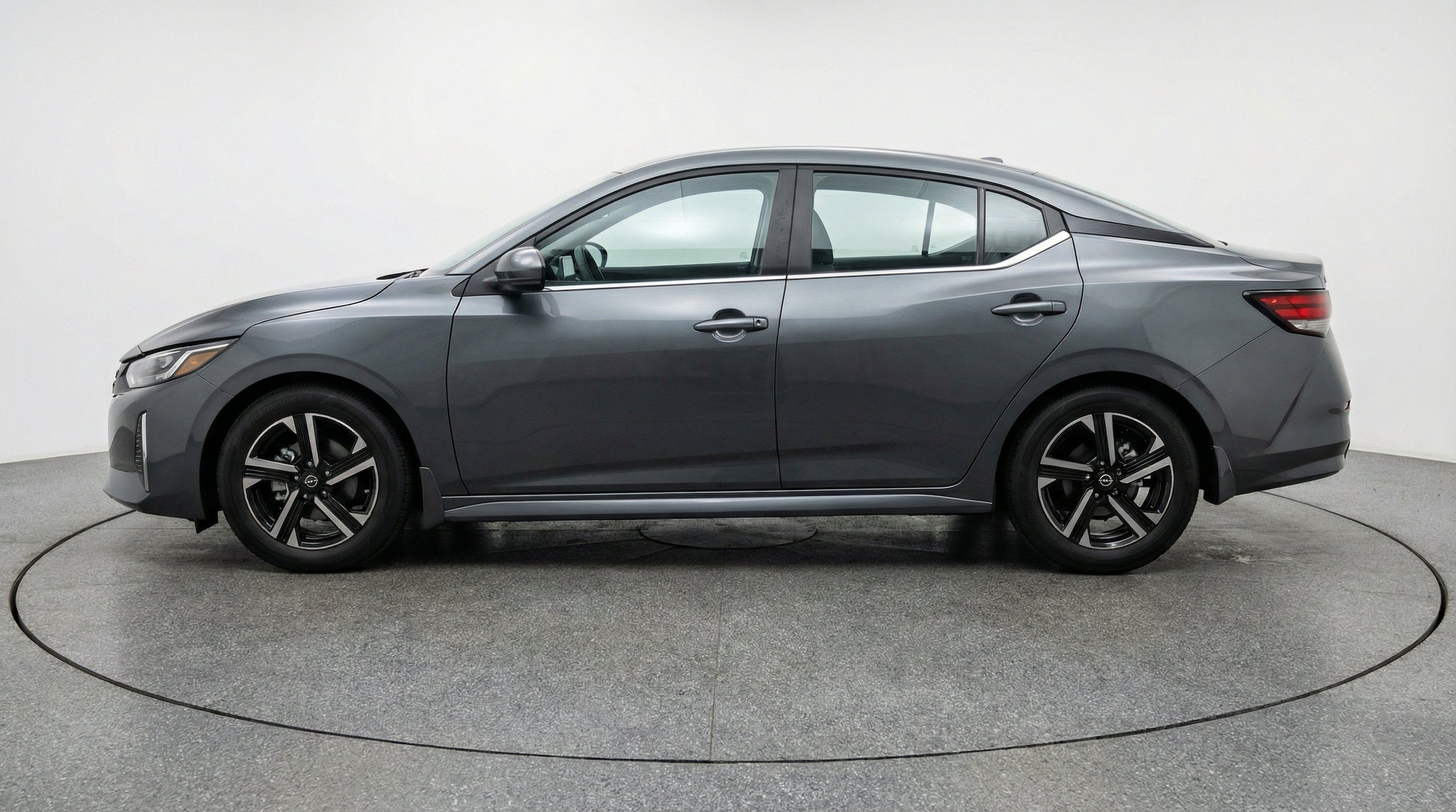 Thumbnail: 2025 Nissan Sentra - 5