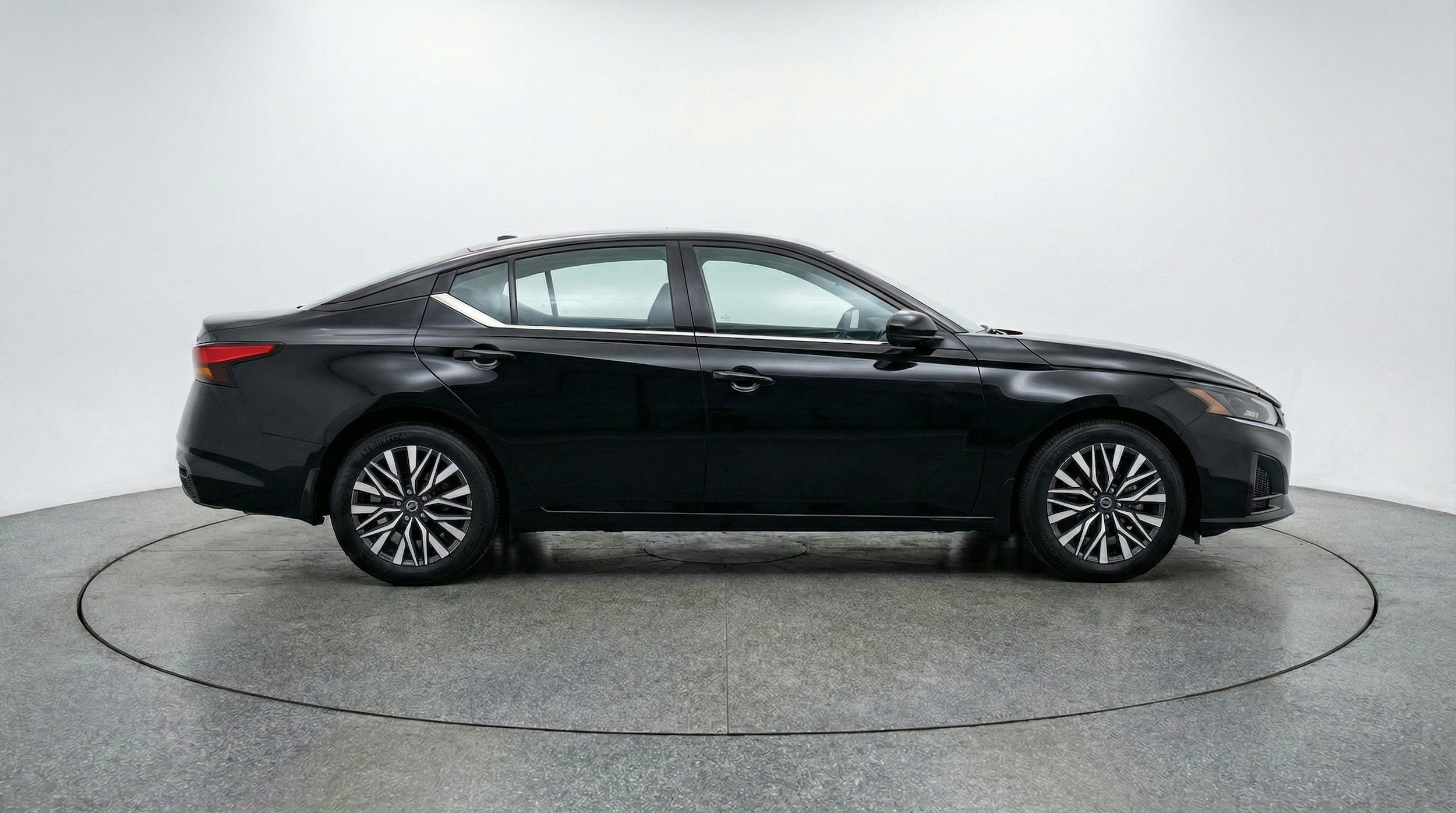 Thumbnail: 2025 Nissan Altima - 10