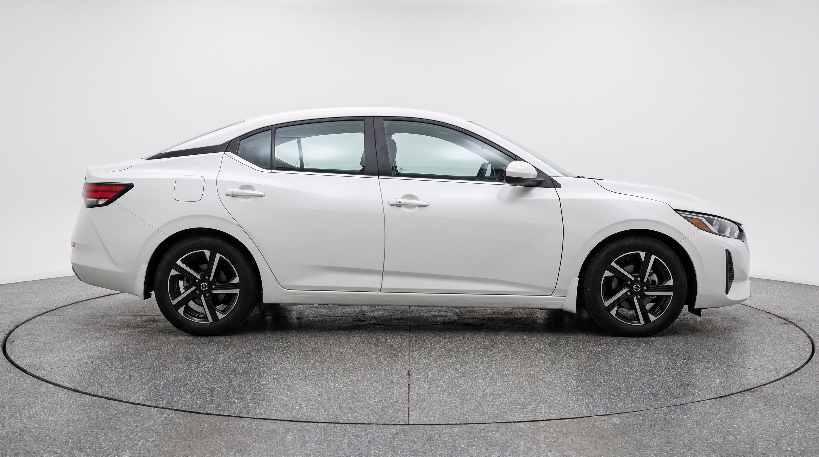 Thumbnail: 2025 Nissan Sentra - 10