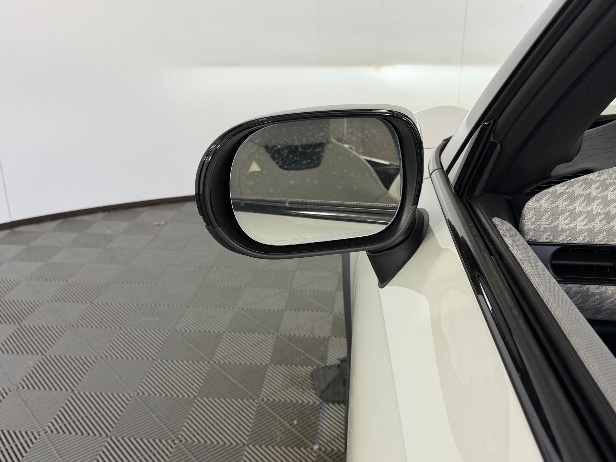 2026 MINI Convertible Base - Photo 19