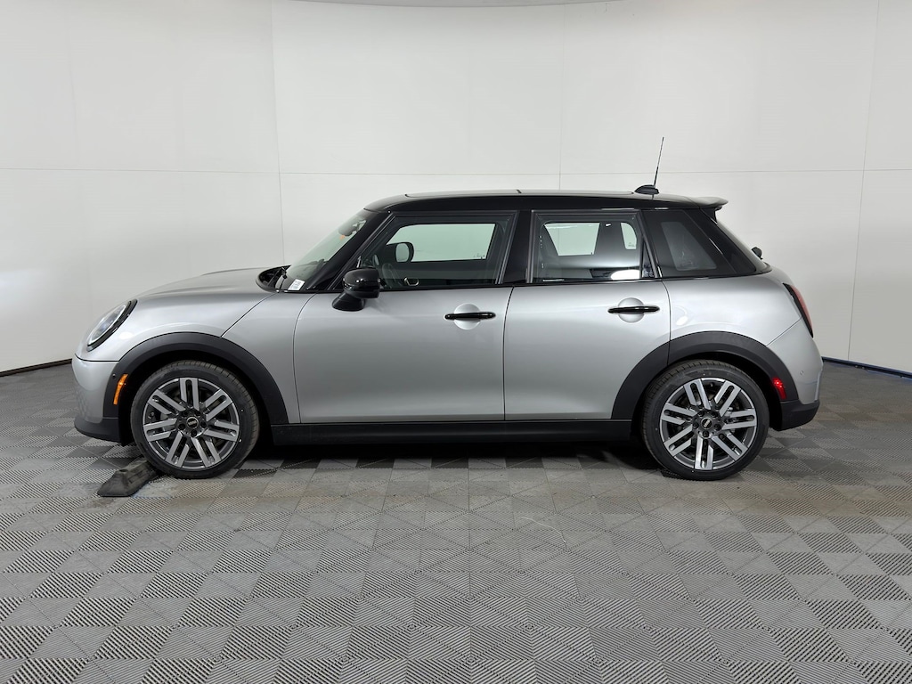 New 2026 MINI 4 Door Signature Plus Hatchback