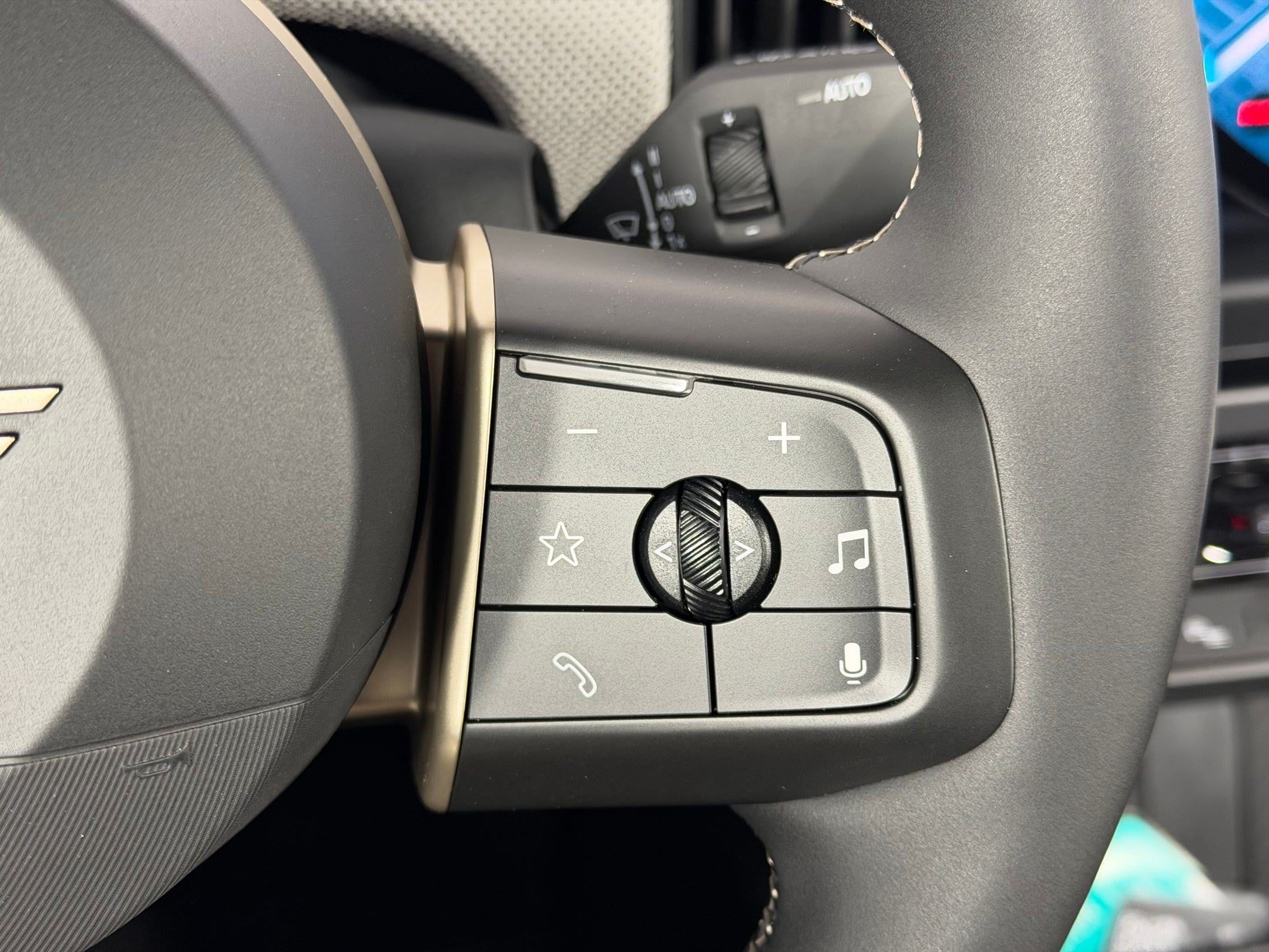 2026 MINI Convertible Base - Photo 25