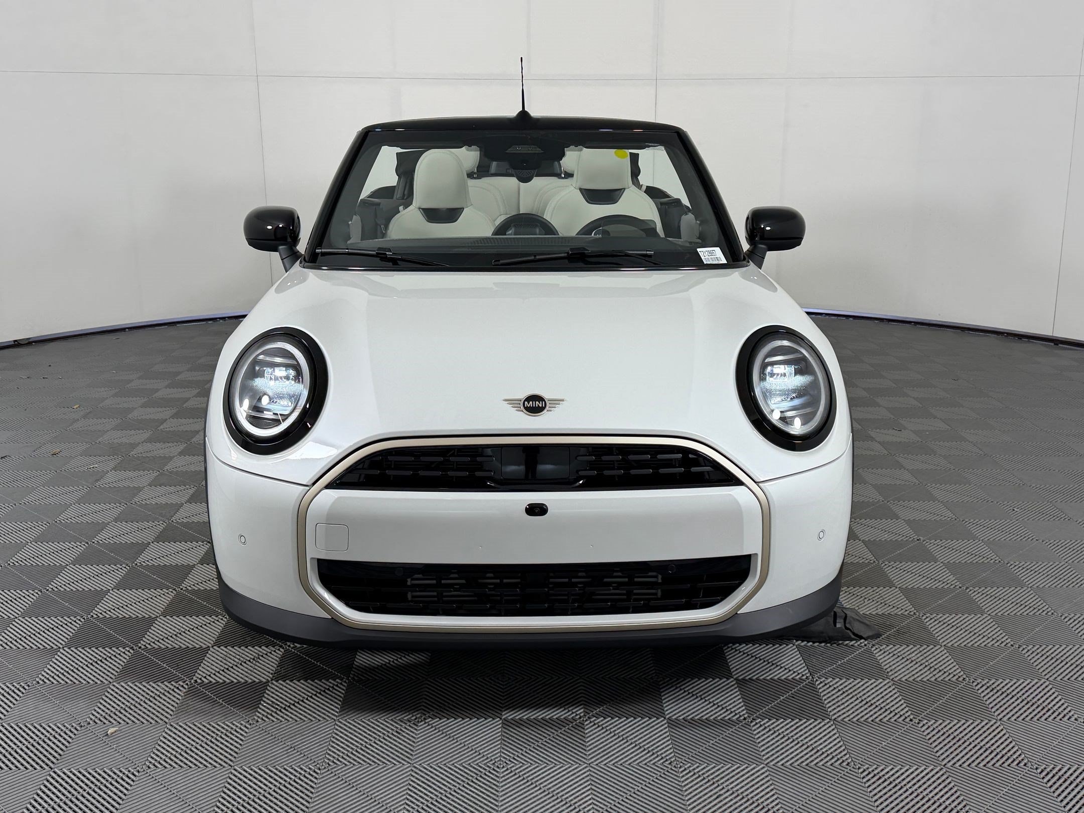 2026 MINI Convertible Base - Photo 6