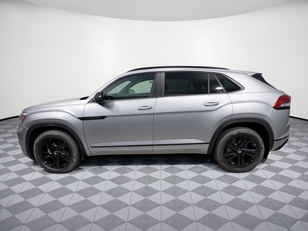 New 2026 Volkswagen Atlas Cross Sport SEL R-Line Black SUV