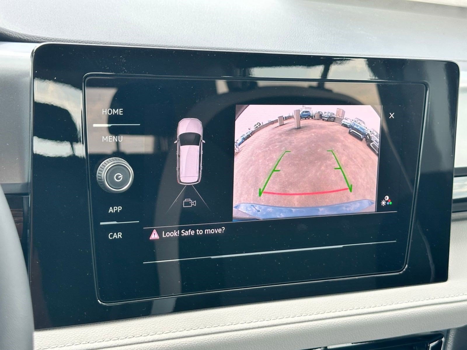 2025 Volkswagen Taos S - Photo 24