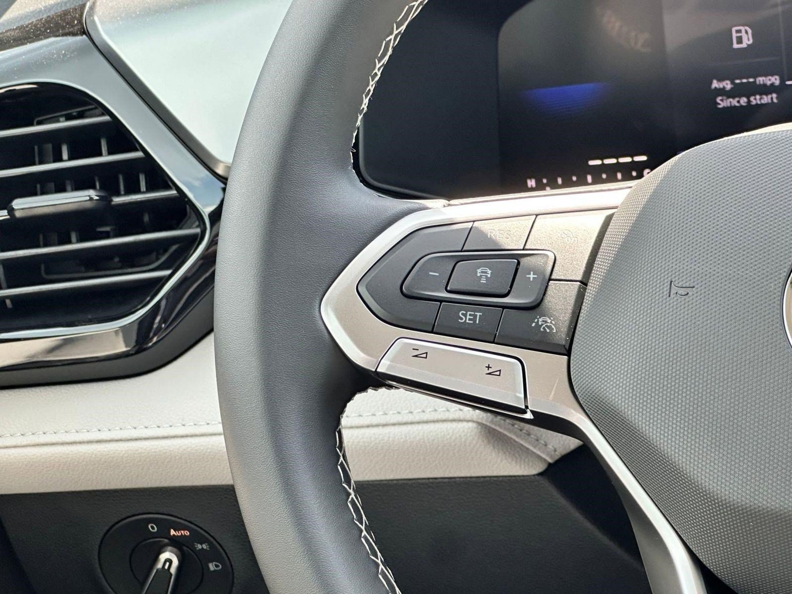 2025 Volkswagen Taos S - Photo 15