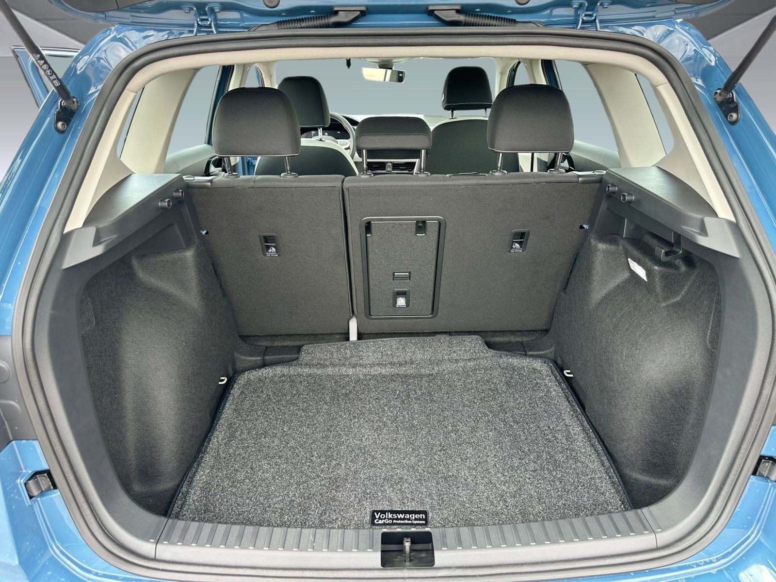 2025 Volkswagen Taos S - Photo 25