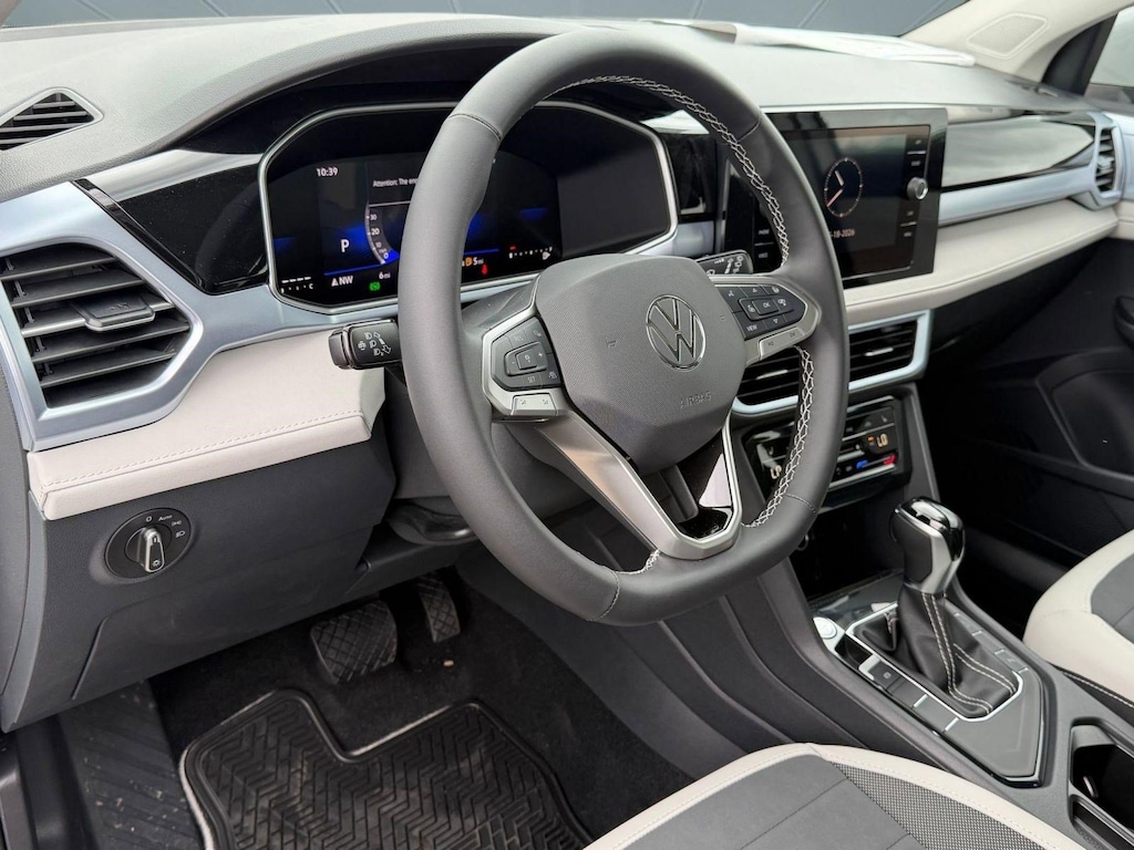 New 2026 Volkswagen Taos 1.5T SE SUV