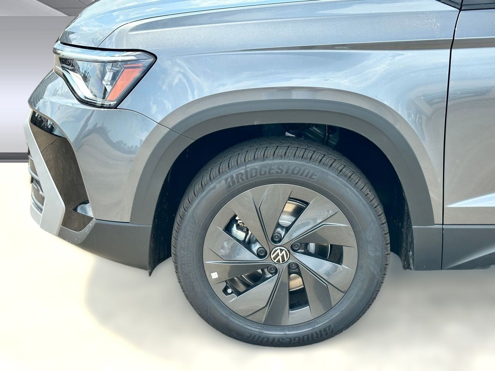2025 Volkswagen Taos S - Photo 11