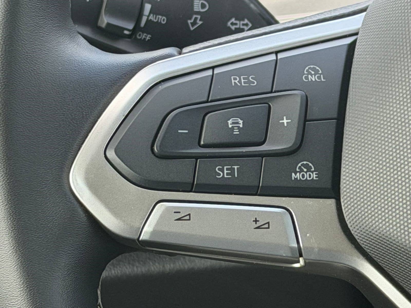 2025 Volkswagen Tiguan S - Photo 15