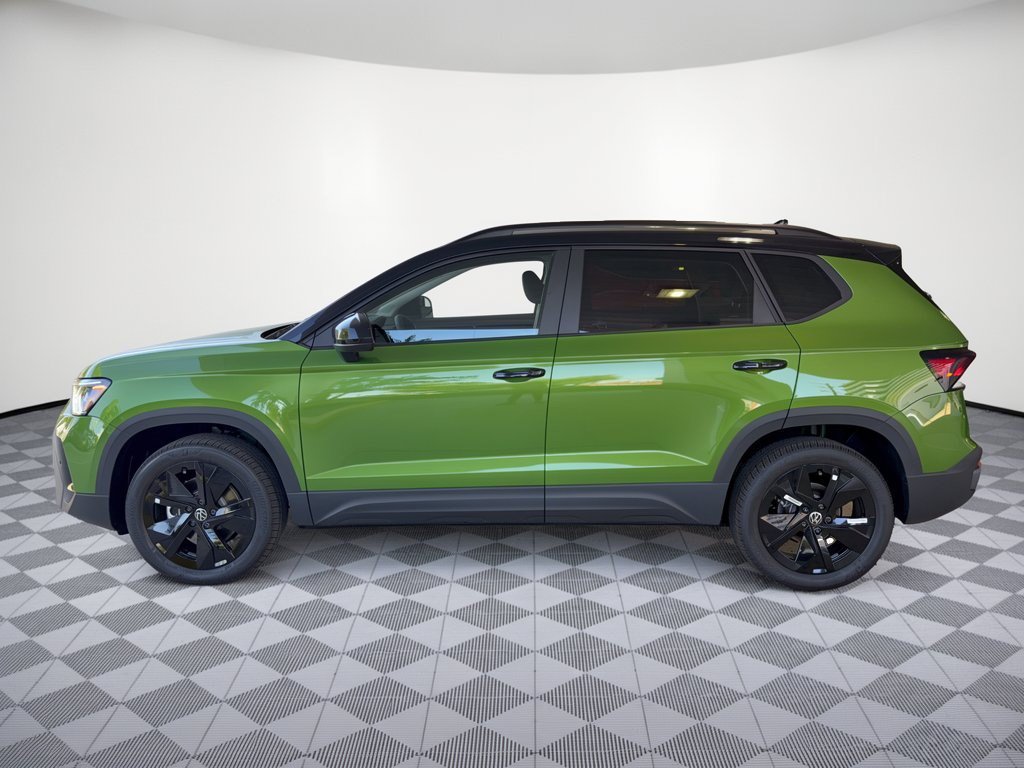 New 2027 Volkswagen Taos 1.5T SE Black SUV