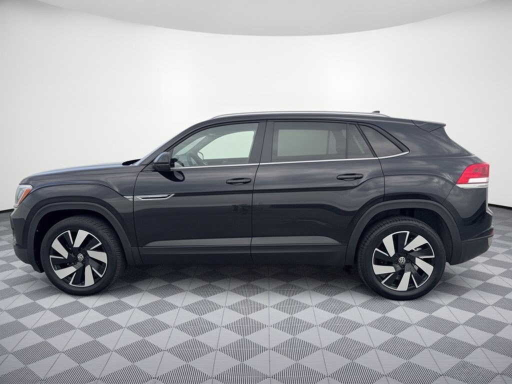 Used 2025 Volkswagen Atlas Cross Sport 2.0T SE w/Technology SUV