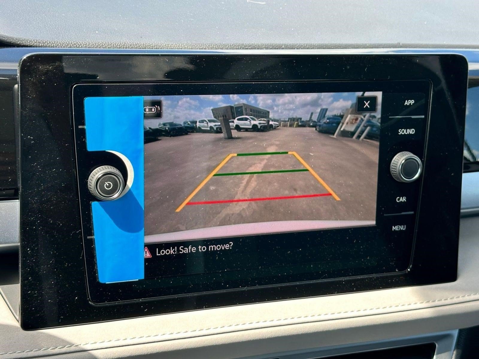 2025 Volkswagen Taos SE - Photo 24