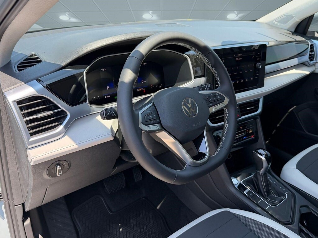 New 2026 Volkswagen Taos 1.5T SE SUV