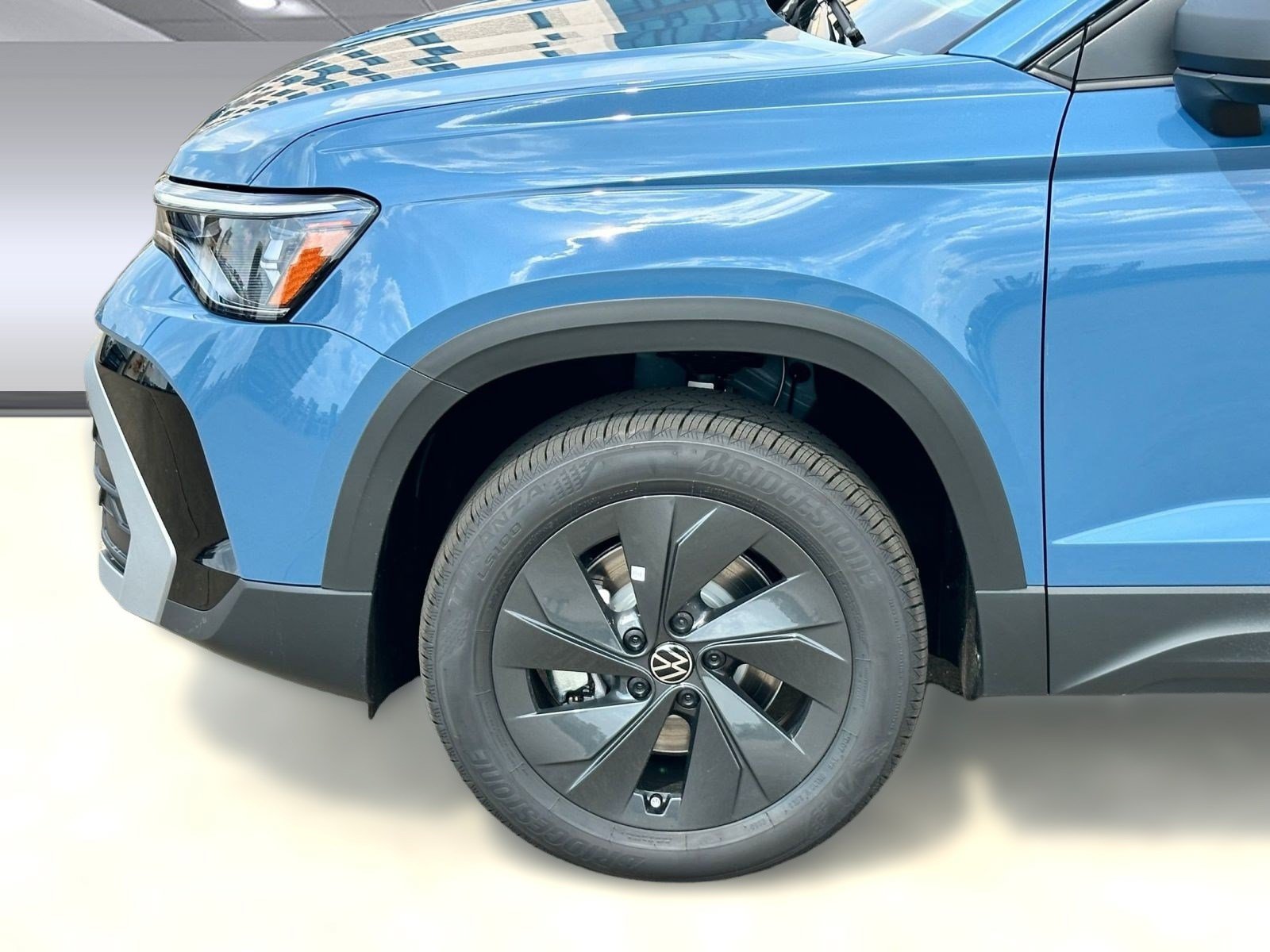 2025 Volkswagen Taos S - Photo 11