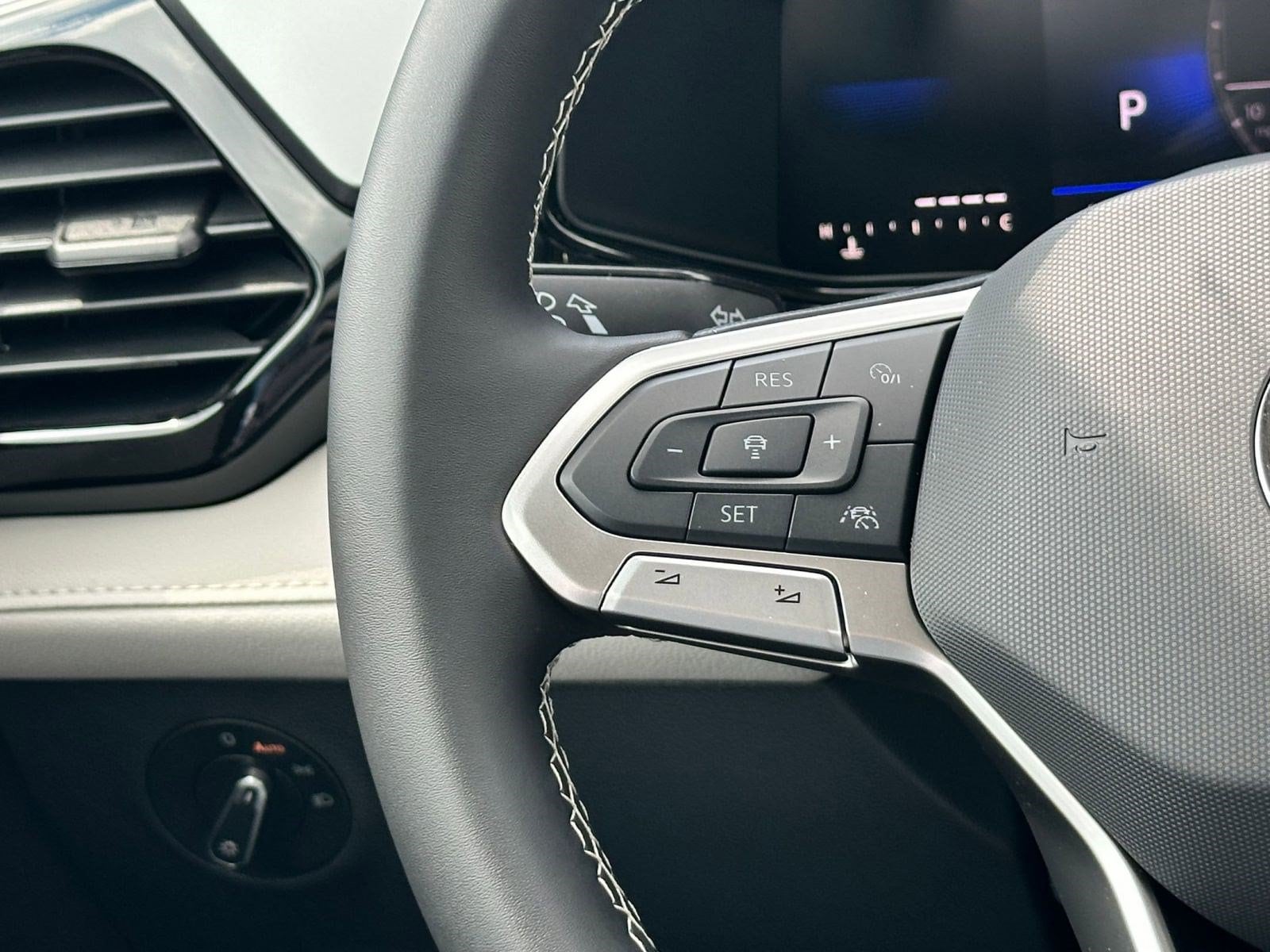 2025 Volkswagen Taos S - Photo 15