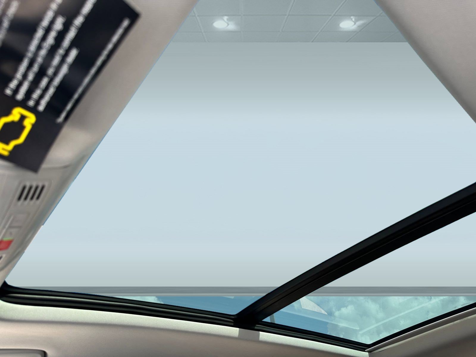 2025 Volkswagen Taos SE - Photo 25