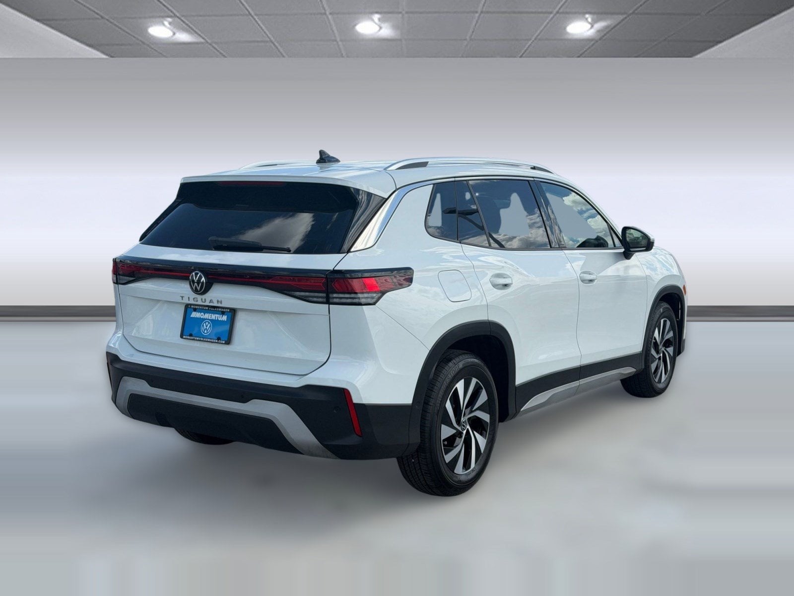 2025 Volkswagen Tiguan S - Photo 9