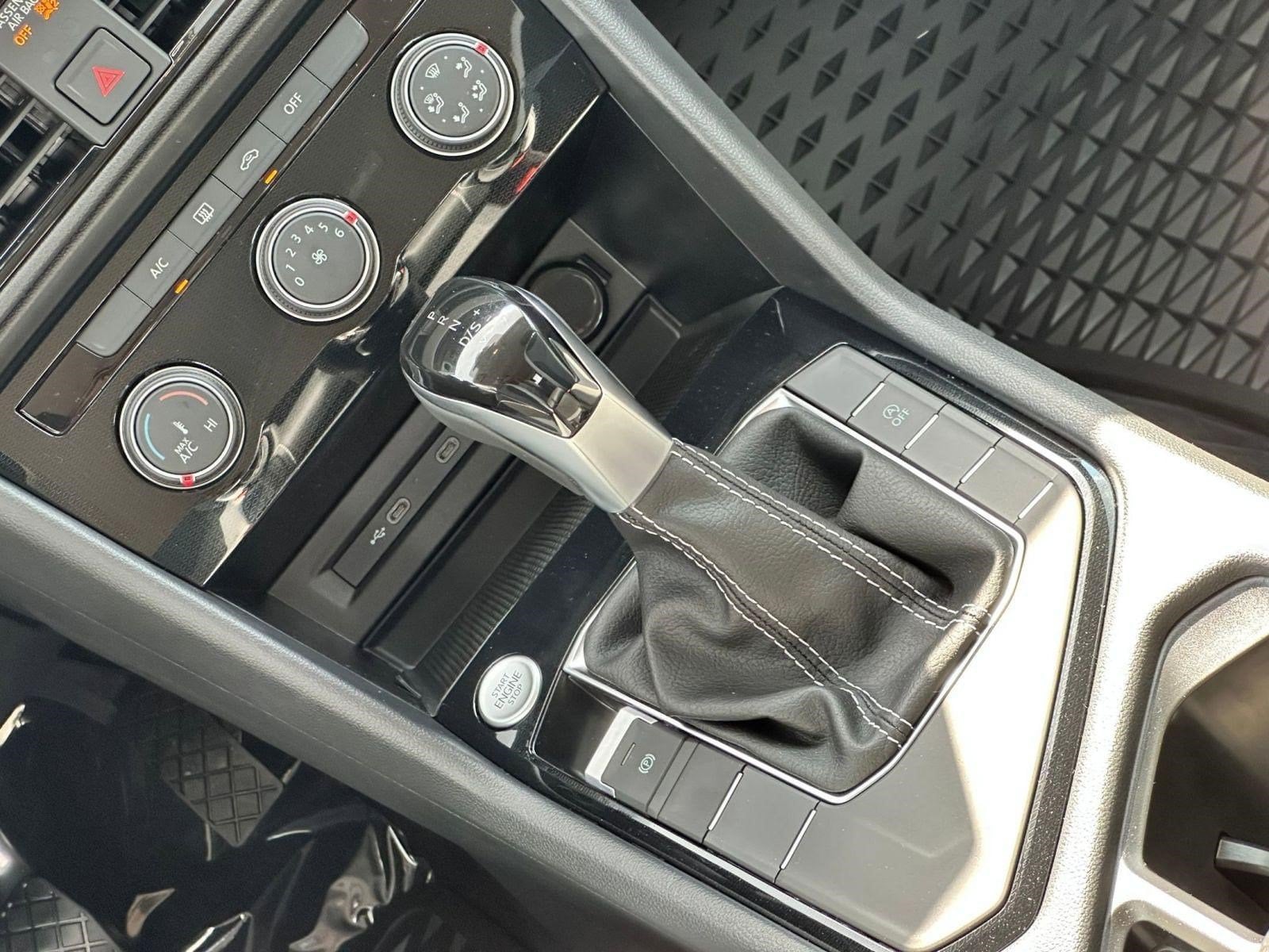2025 Volkswagen Taos S - Photo 16