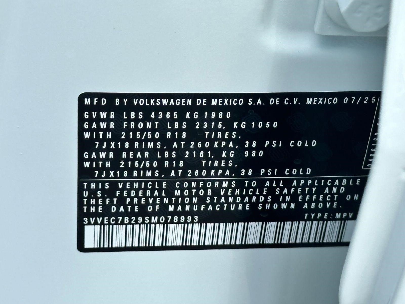 2025 Volkswagen Taos SE - Photo 18