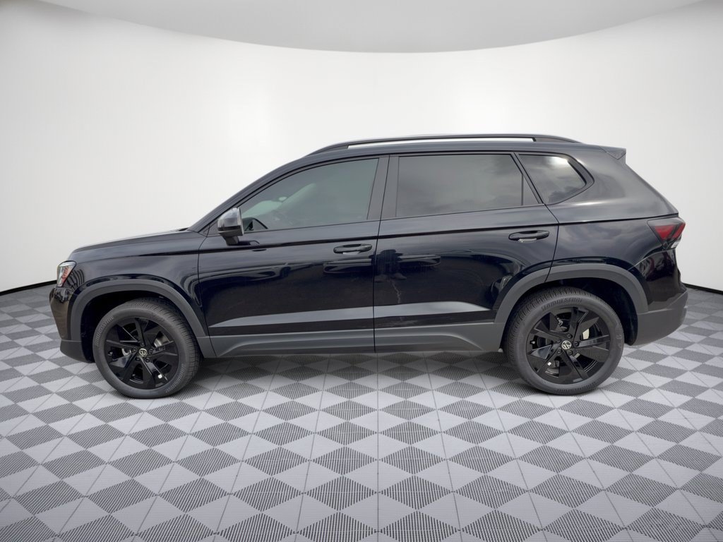 New 2027 Volkswagen Taos 1.5T SE Black SUV