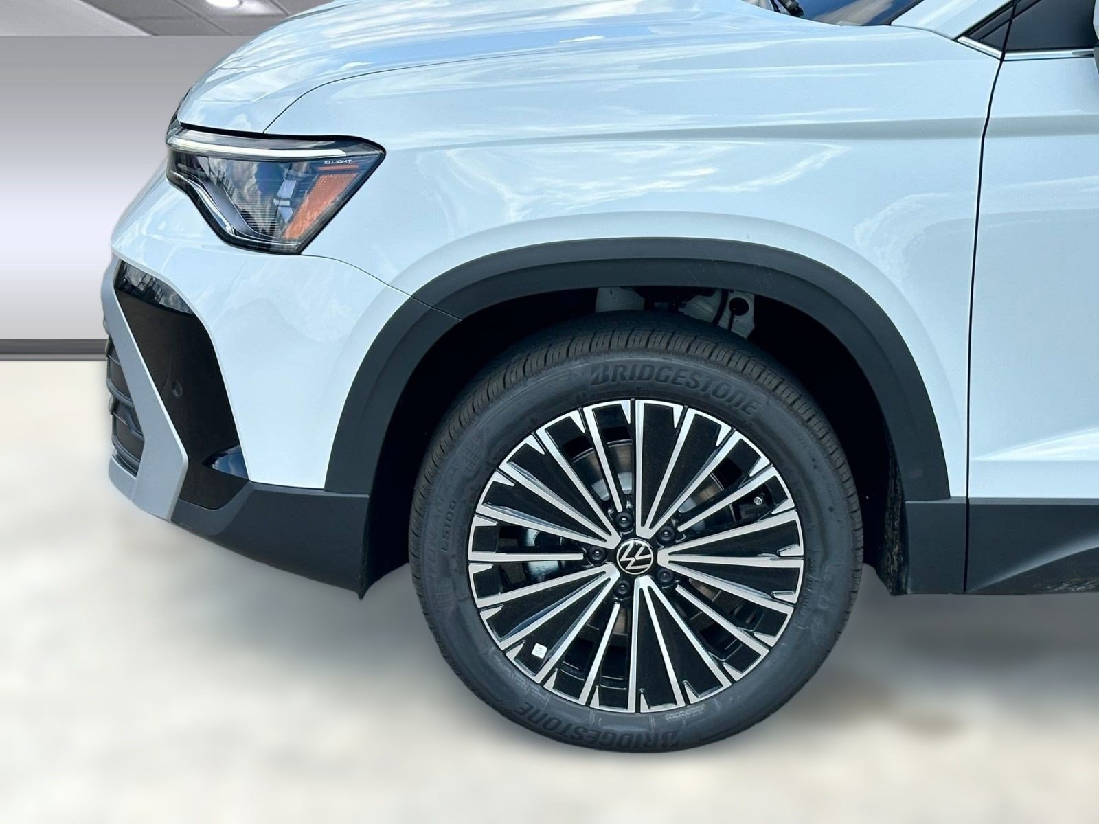 2025 Volkswagen Taos SE - Photo 10