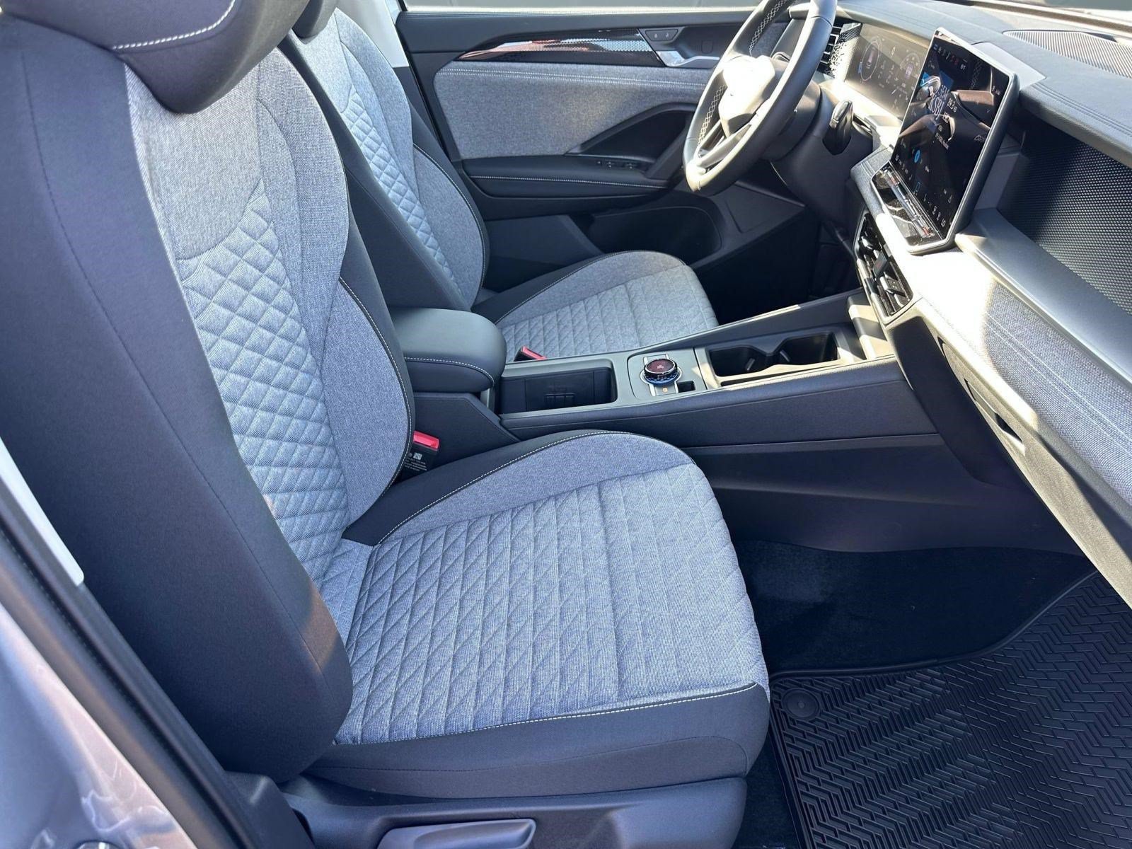 2026 Volkswagen Tiguan S - Photo 19