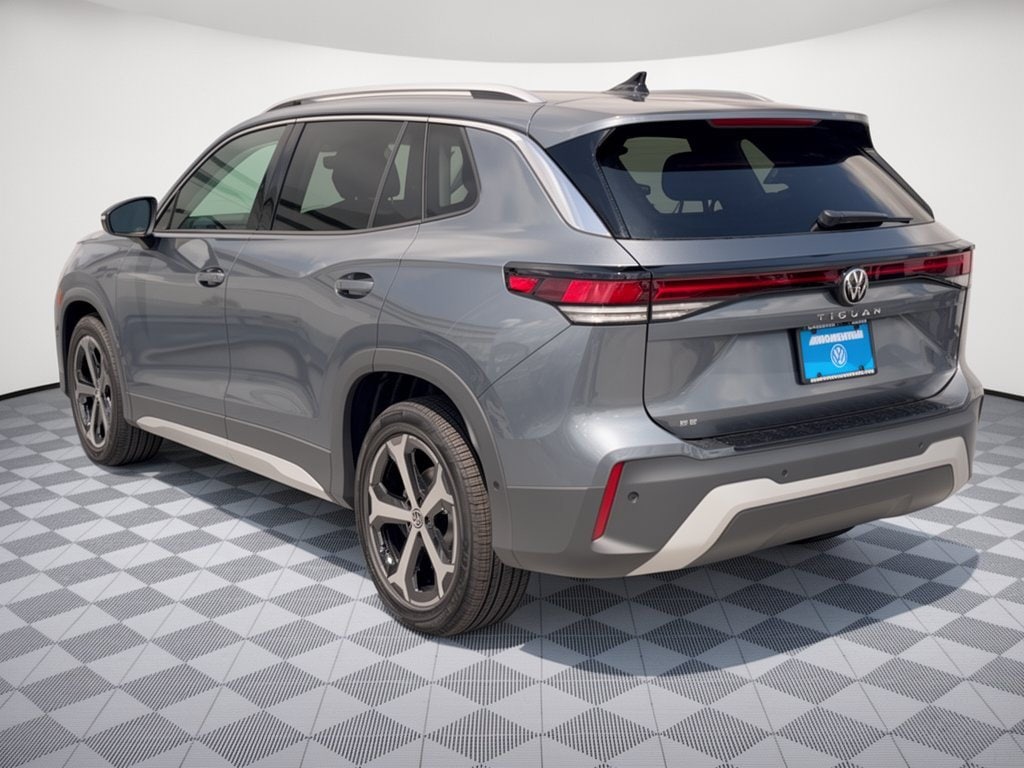 New 2026 Volkswagen Tiguan SE SUV