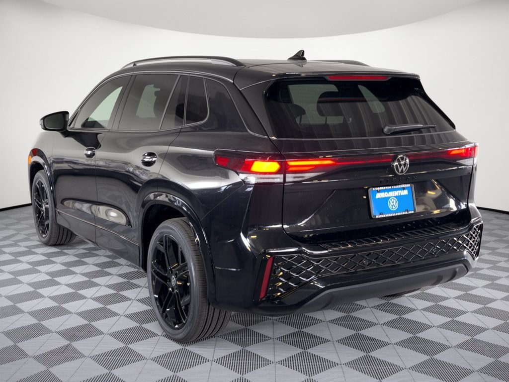 New 2026 Volkswagen Tiguan SE R-Line Black SUV