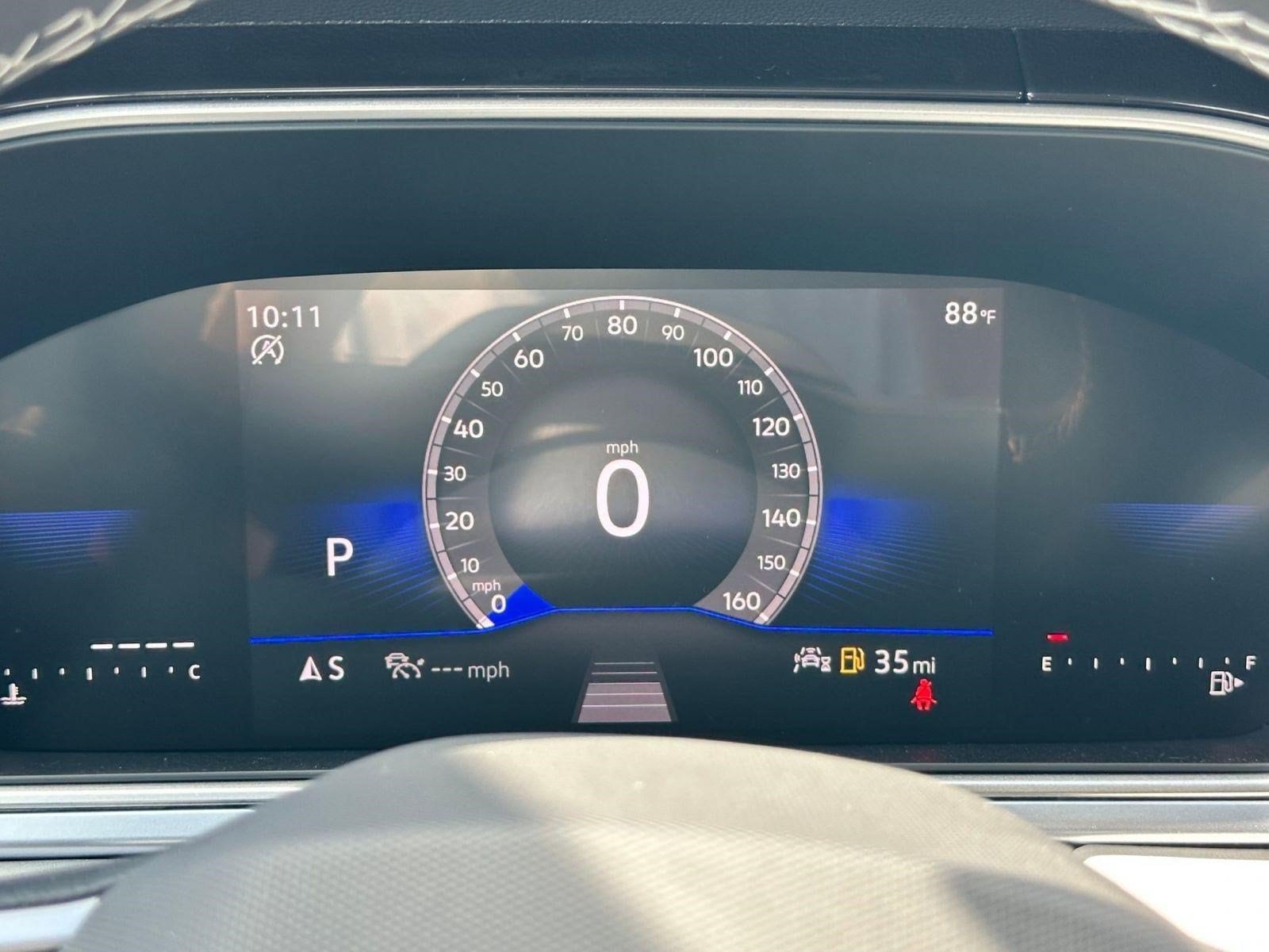 2025 Volkswagen Taos SE - Photo 17