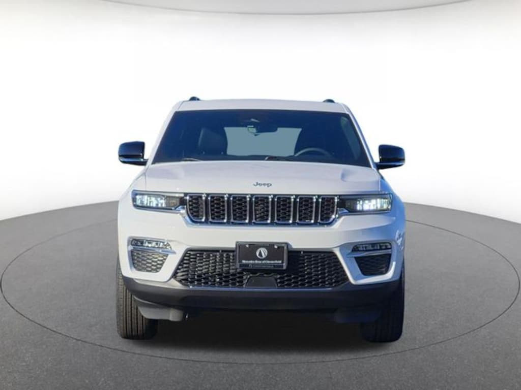 Used 2025 Jeep Grand Cherokee Limited 4WD SUV