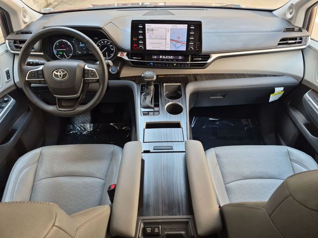 2024 Toyota Sienna Limited - Photo 14
