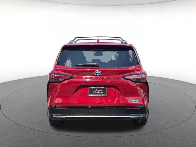 2024 Toyota Sienna Limited - Photo 6