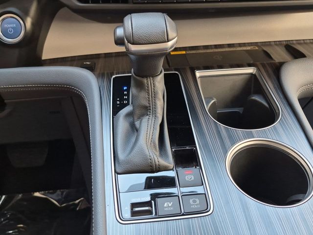 2024 Toyota Sienna Limited - Photo 12